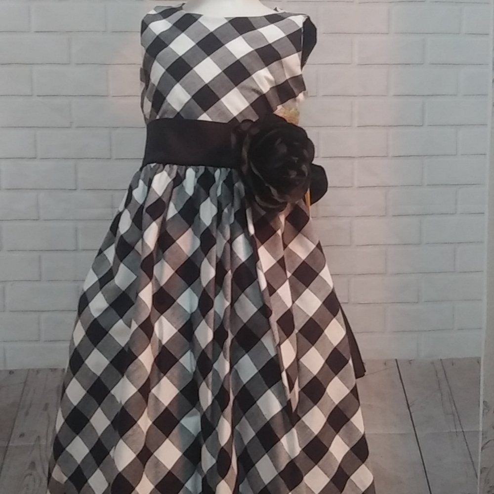 Sweet pea & Lillie heirloom Edition girls dress